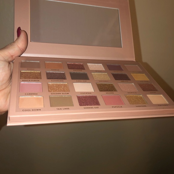 Ciate London eyeshadow palette - Picture 4 of 4